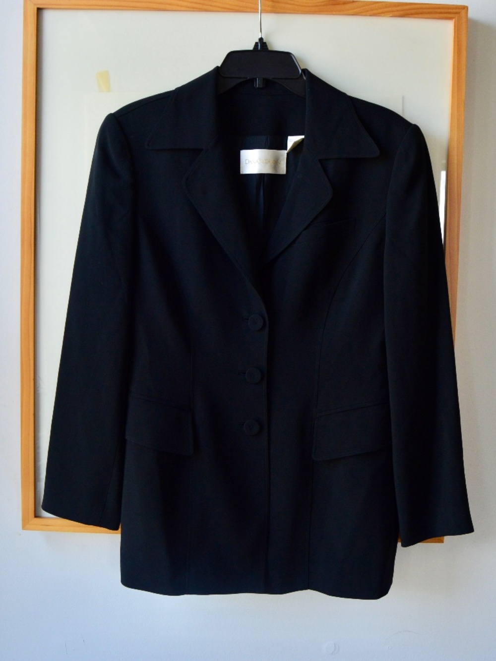 Vintage 1980s Dana Buchman 3 Button Blazer with Gold Colored Back Clasp Size 4
